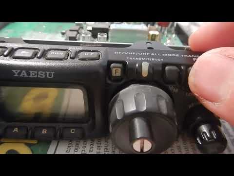 Yaesu FT-817 hamradio transceiver repair. Fuse and "fused" trace.