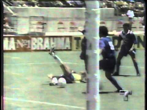 1994 (June 12) Brazil 4-El Salvador 0 (Friendly).mpg