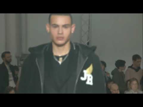 John Richmond FW 19 | FASHION SHOW