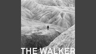 Kadr z teledysku The Walker tekst piosenki SYML