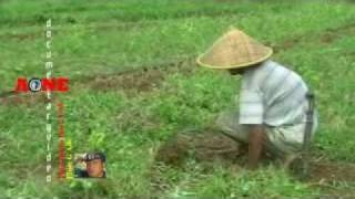 Ebit G. Ade - Titip Rindu Buat Ayah.mp4