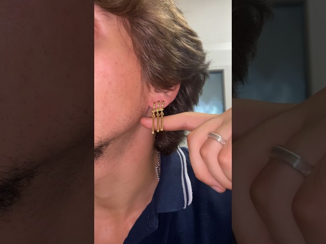 Vídeo relacionado con JewelryWe Pendientes Aro Zoro Hombre: Juego de Aretes Plata Colgantes de Personaje de Anime de Acero Inoxidable para Caballero Hipoalergénico Antialérgico 3 Piezas - Para Uso Diario Regalo
