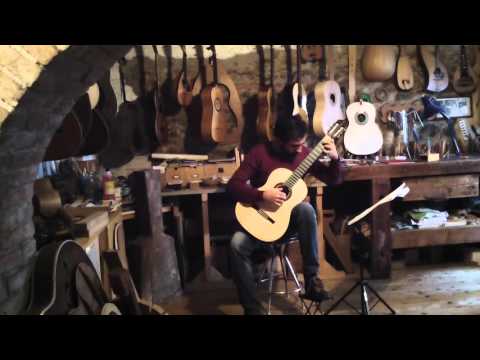 J.S.Bach (Sarabande BWV 1004) / Guitarist: Giuseppe Chiaramonte/Guitar Maker: Mario Grimaldi