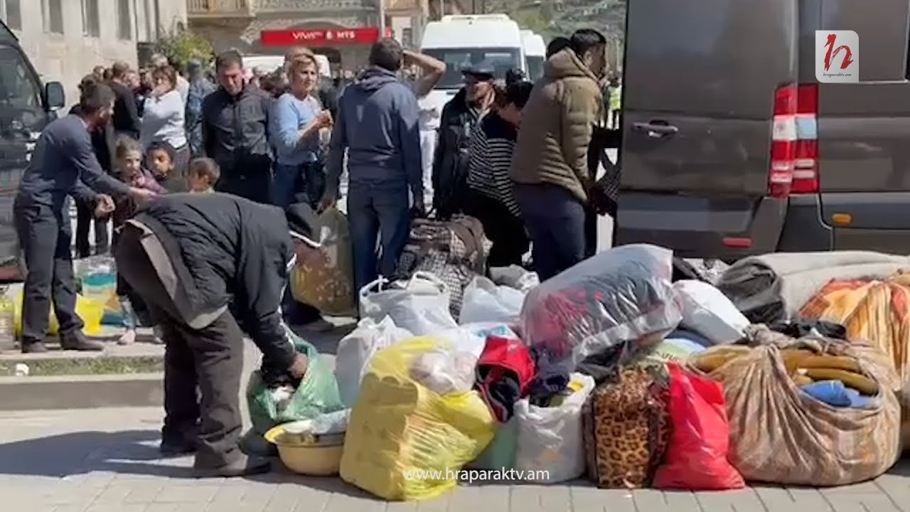 #Ուղիղ․ Չորրորդ օրն է՝ արցախահայերը լքում են իրենց տները