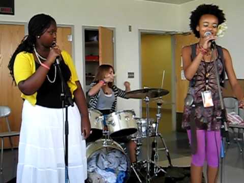 Willie Mae Rock Camp for Girls in Brooklyn, NY