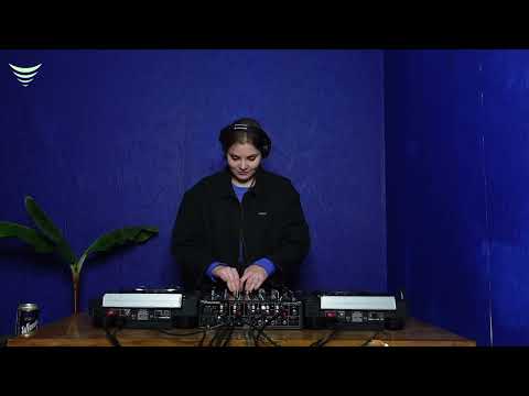 TANJA TURNER (AUSGEFINKELT) - 02/12/22