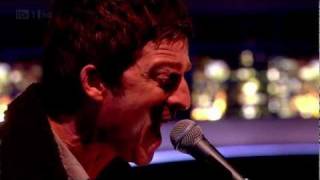 Noel Gallagher&#39;s High Flying Birds - AKA... What A Life! (Live, 2011-10-21 - Jonathan Ross) [HD]