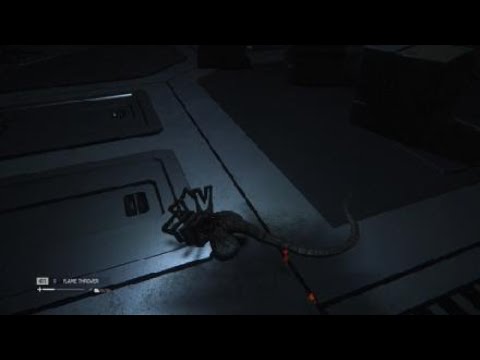 Facehugger jumpscare attack