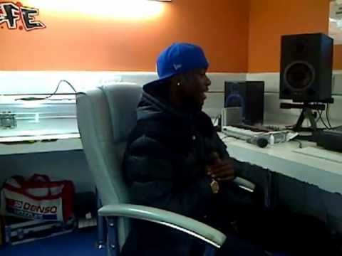 Grindz getting gassed 2 his beat lol