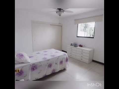 Casa En Venta Prados Del Este/ Código 20-6149/ M G - Bs. 240.000 en