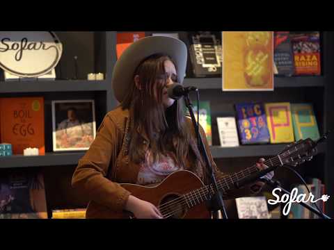 Frankie Leonie- Lay Me to Rest | Sofar Dallas-Fort Worth