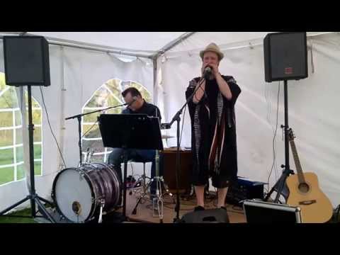 Sasse & Andy Duo - On The Road Again