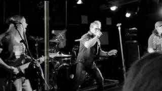 FOZZY Rock &quot;Grail&quot; - Exclusive Video