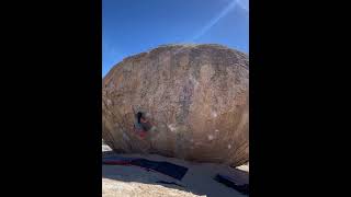 Video thumbnail of Smooth Shrimp, V6. Buttermilk Country
