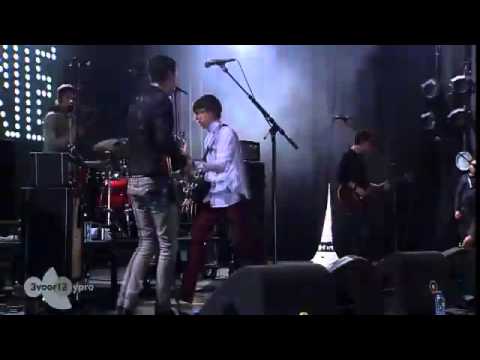 Miles Kane - Give Up (Live op Pinkpop 2013)