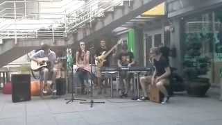 Pictures of Iris - She's Alive (acoustic live)