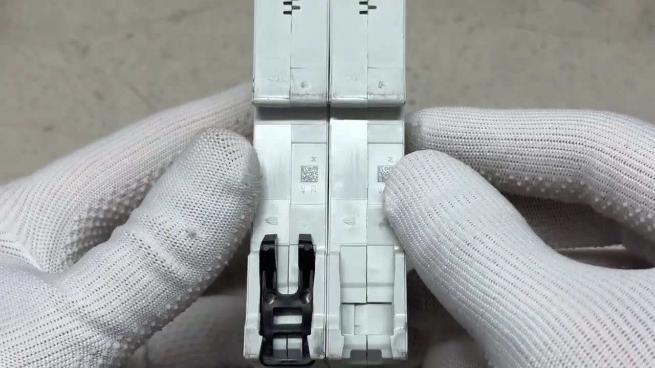 Автоматичний вимикач ABB BMS412-C20 2p 20A тип C серія Basic 2CDS642041R0204