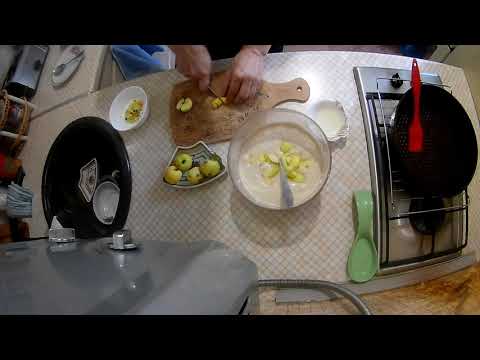 Сладкий пирог с яблоками