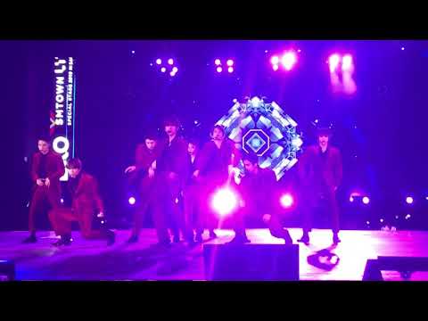 190119 EXO - Love Shot @ SMTOWN in Santiago Chile 2019