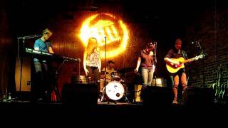 "Chain on Love" LIVE - Delta Rae