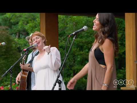 Leigh Nash - "Don't Dream It's Over" - Sessions from Studio A