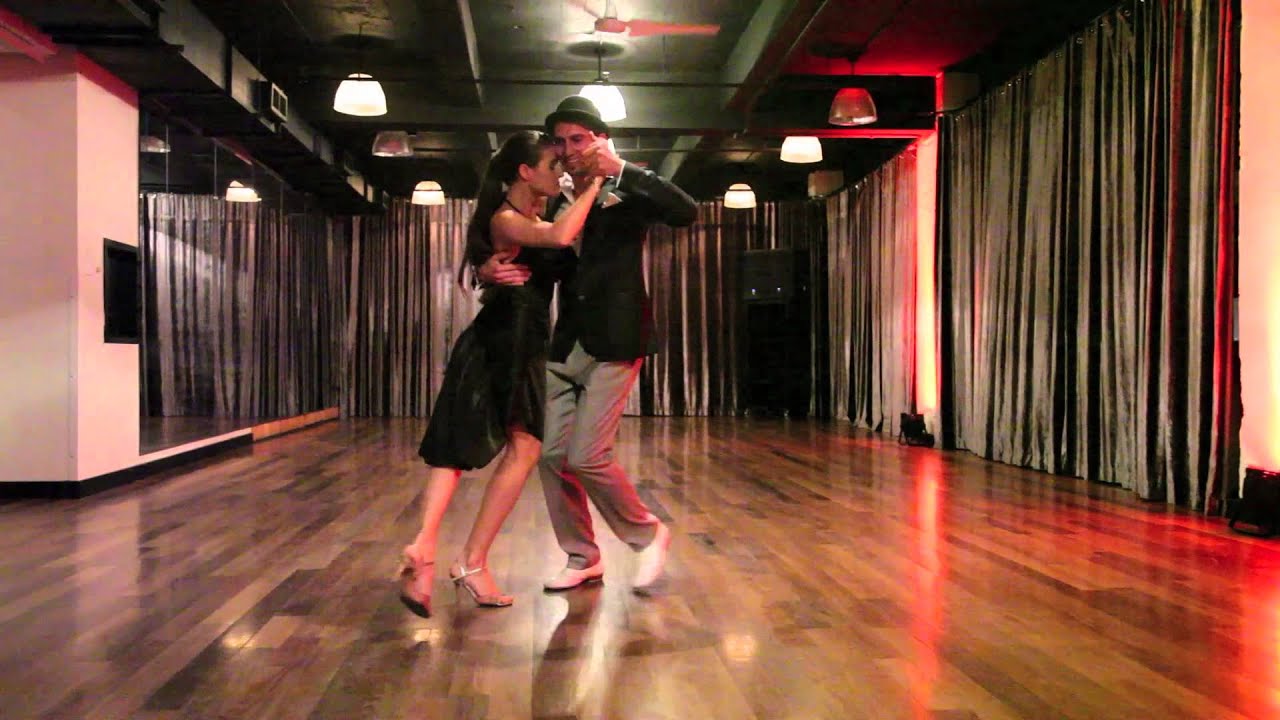 Arturo Gaskins et Yari Helfeld,"La Colegiala" (foxtrot), 1de3.