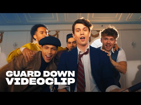 August Moon - Guard Down | Videoclip oficial