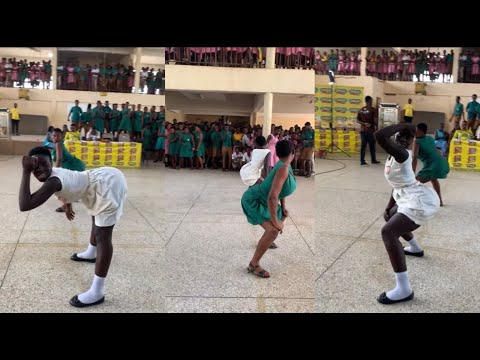 Shs dancing and twerk!ng competition