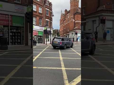 Armed Police Royal Convoy. September 2022. London NW3. #armedpolice #security #royalfamily #royalty