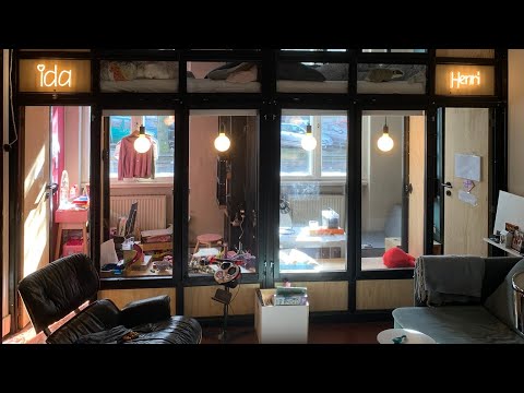 Zu fünft in einer 2-Zimmer Kleinstwohnung: So wohnt ein Kreuzberger Architekt mit seiner Familie