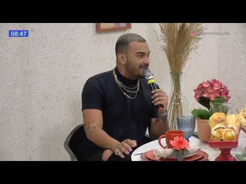 Cantor Álvaro Neto com o hit "Não faz assim" conta sobre sua trajetória na música