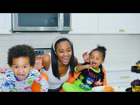 MOM VLOG | Let us BAKE! Halloween edition