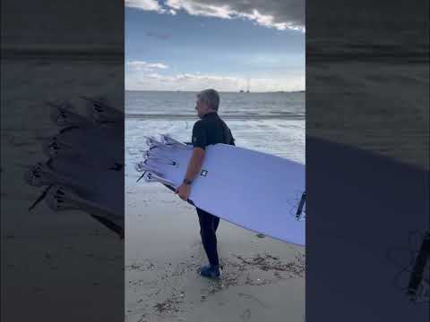 5 electric fins on the board! RAD? #surf #smartgadgets