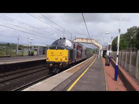 37884 thrashes past Carluke from Mossend to Crewe 19/6/18