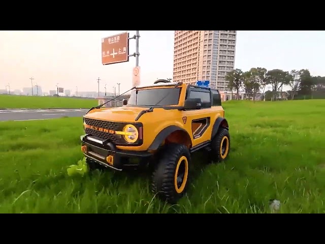 سيارات اطفال كهربائية دفع رباعي مناسبة  من 2 الي 7 سنوات دواسة داخلية وجهاز تحكم عن بعد BEYOND C988