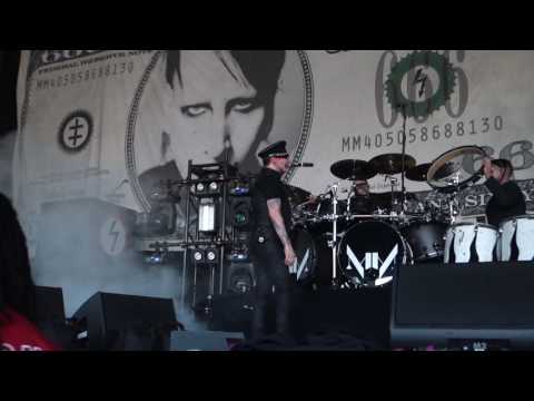 Marilyn Manson (09a)  {Between Songs} @ Aarons Amp (2016-06-29)