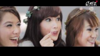 Download lagu Love Is U [Trailer] mp3