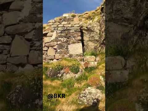 Abandoned Scottish Castle 🏴󠁧󠁢󠁳󠁣󠁴󠁿 ISLE of ISLAY