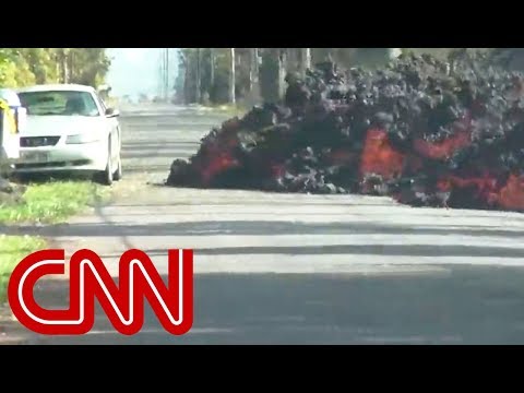 Watch as lava flow completely consumes car