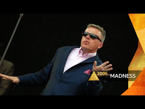 Madness - Baggy Trousers (Glastonbury 2009)
