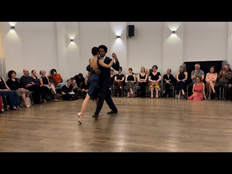 Silvina Tse y Julio Alvarez “La vi llegar” London 2025