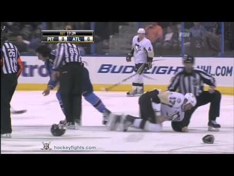 Michael Rupp vs Chris Thorburn Nov 13, 2010