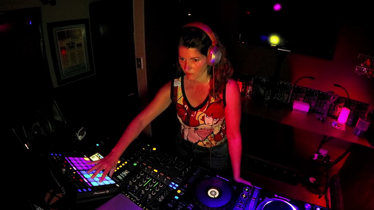 DJ Ronnie Rave Techno Studio Mix