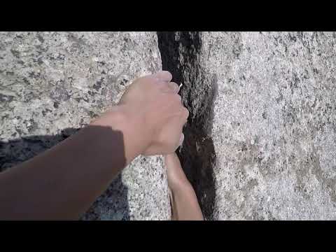 Munginella (5.6) - Climbing in Yosemite National Park (Pitches 1-3)