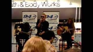 03/08/12 James Durbin from A.I. performing DEEPER live (end)