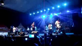 Download lagu Irwan D'Academy 2 - Benang Biru @Kutiarjo Pandaan Goyang Suksess mp3