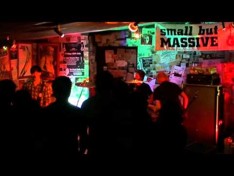 Fighting With Wire - Long Distance - Live @ The Cellar Bar Draperstown