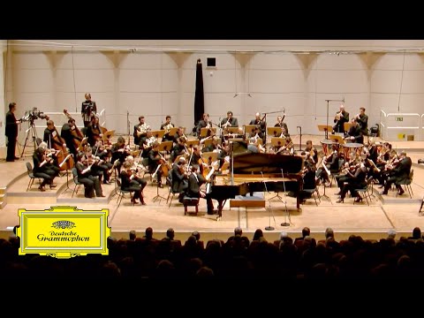 Daniil Trifonov - Chopin: Concerto For Piano And Orchestra No. 2 In F Minor, Op. 21