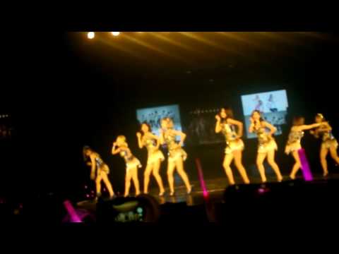 160416 Girls' Generation Phantasia in Jakarta - Gee