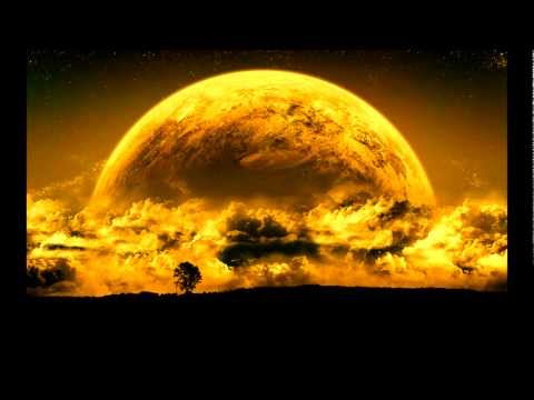 Bizzare Contact  - Peaches on the moon [HD]